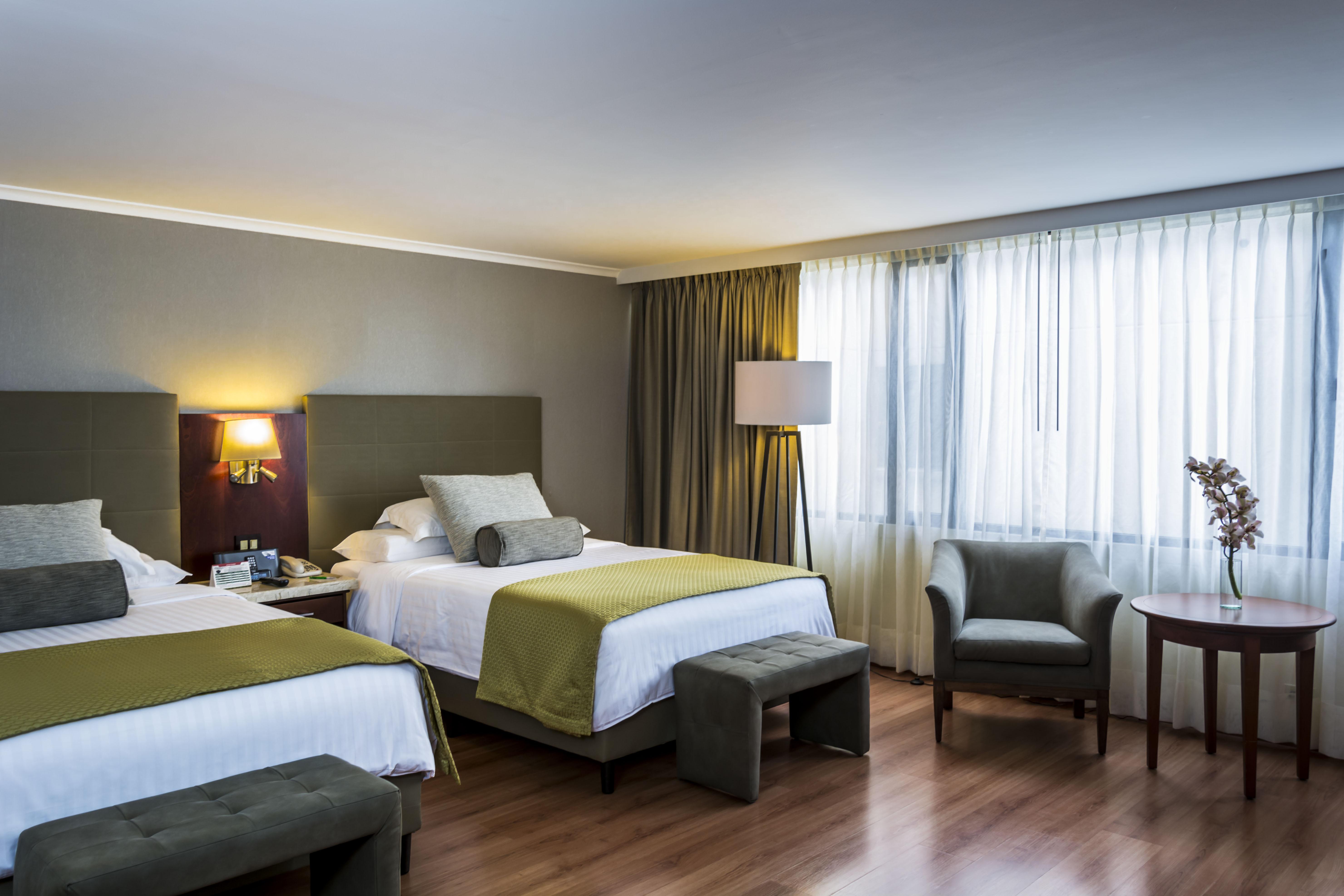 Bogota Plaza Hotel Buitenkant foto A room at the hotel