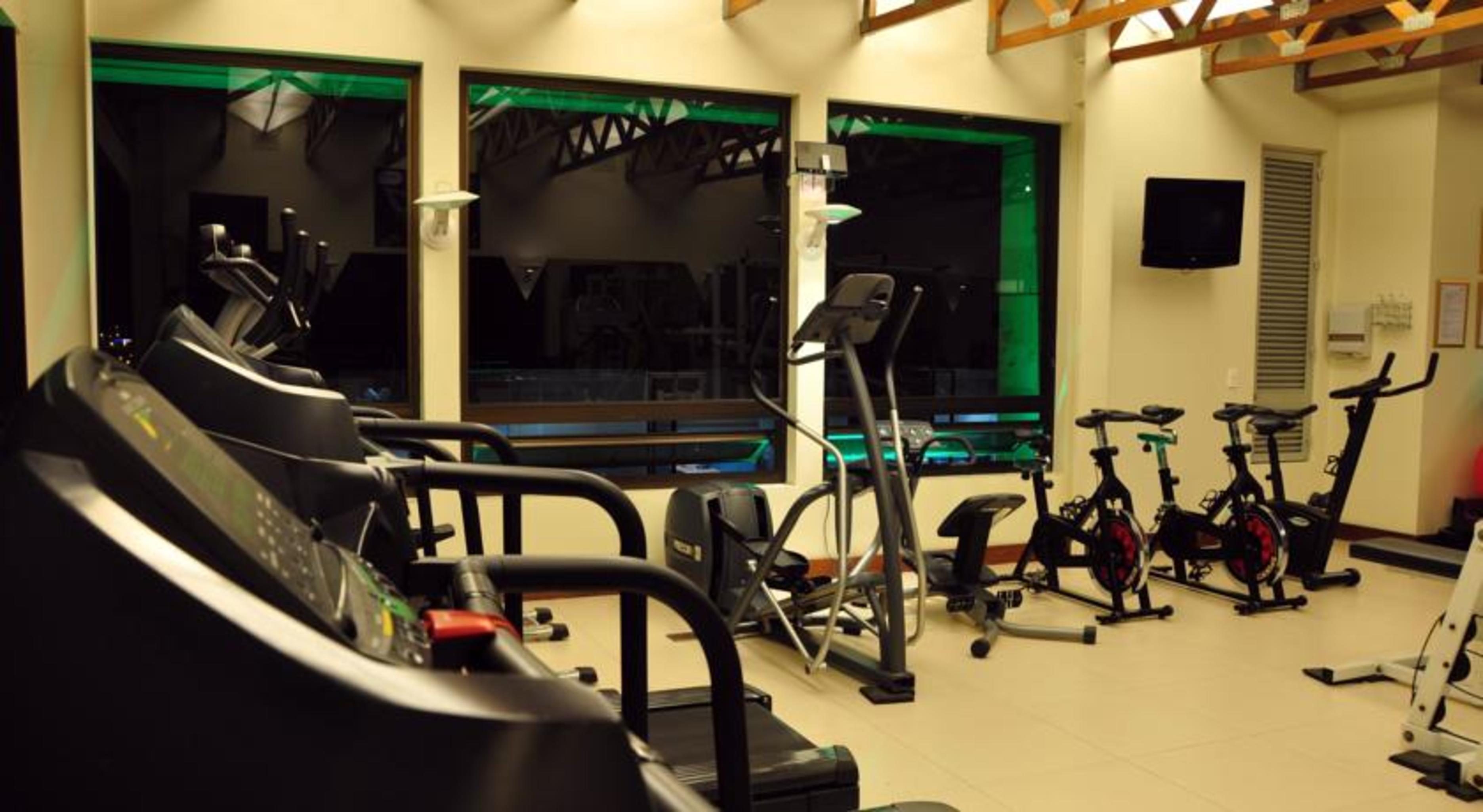 Bogota Plaza Hotel Buitenkant foto A gym in a hotel