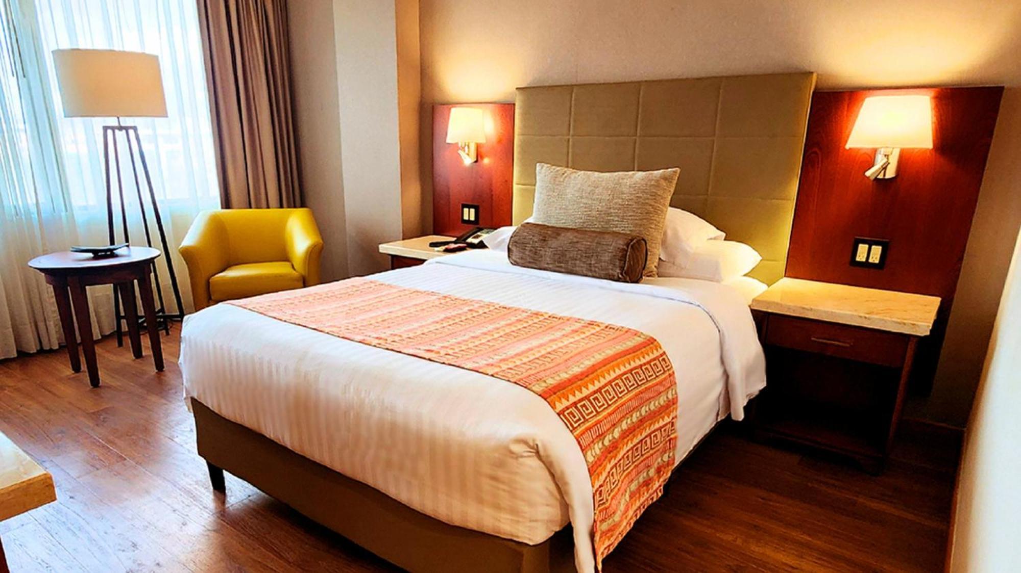 Bogota Plaza Hotel Buitenkant foto A bedroom at the hotel